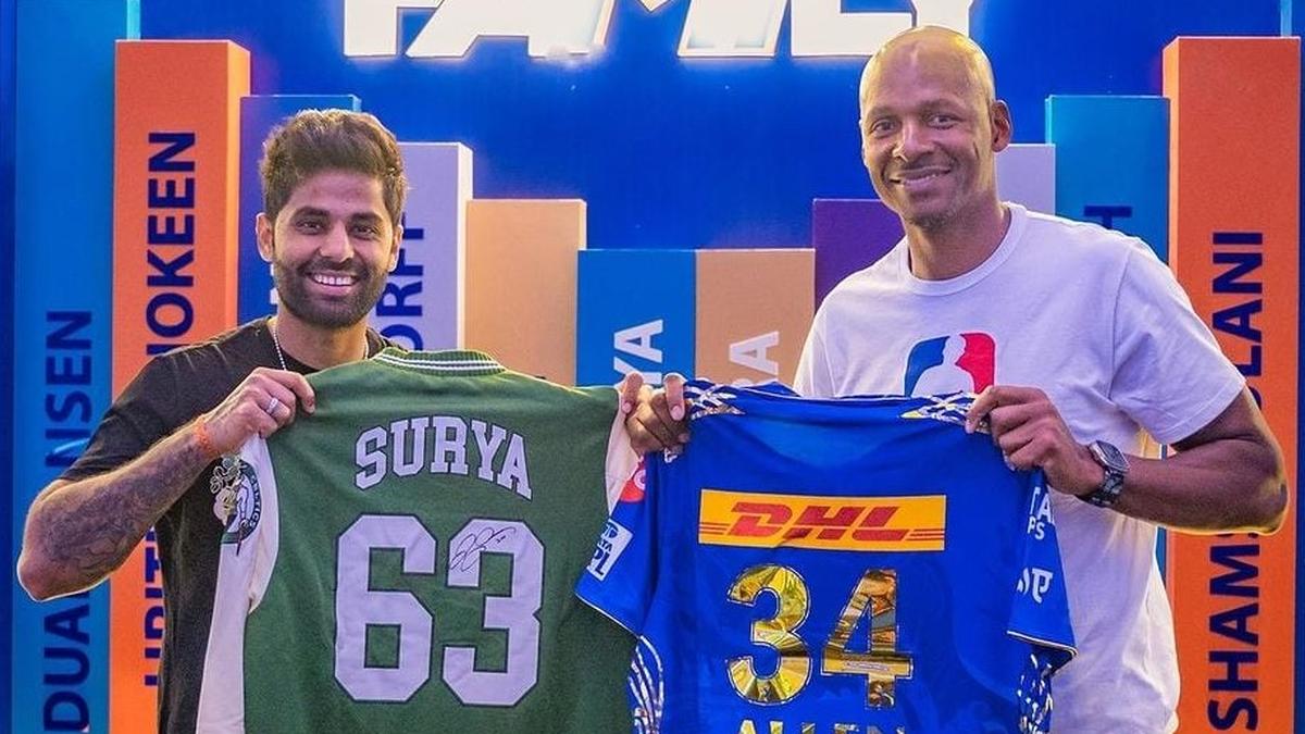 Suryakumar Yadav exchanges jerseys with twotime NBA champion Ray Allen
